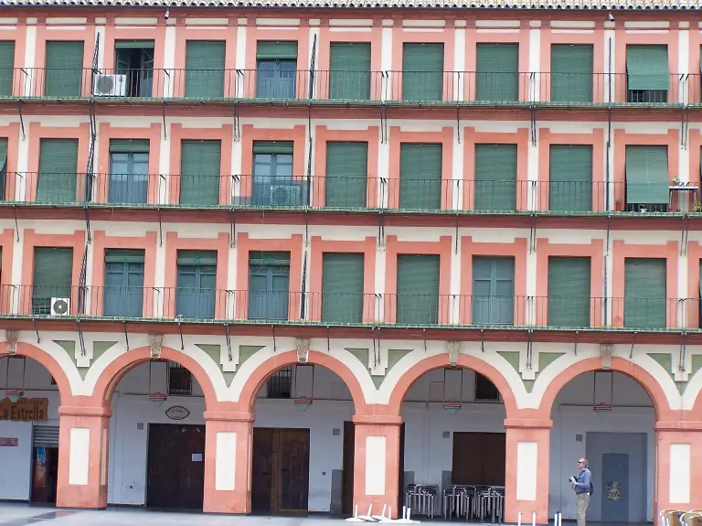 asesor-inmobiliario-cordoba-plaza-corredera